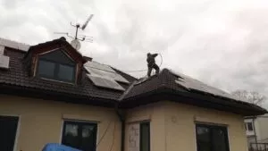 Čištění střech od mechů a nečistot