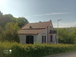 Čištění plechové střechy před nátěry