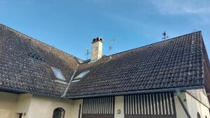 Čištění taškové střechy Hrubá Skála (1)