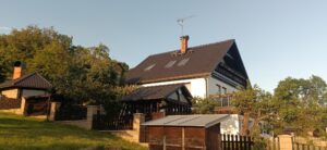 Renovační nátěr betonových tašek Bramac